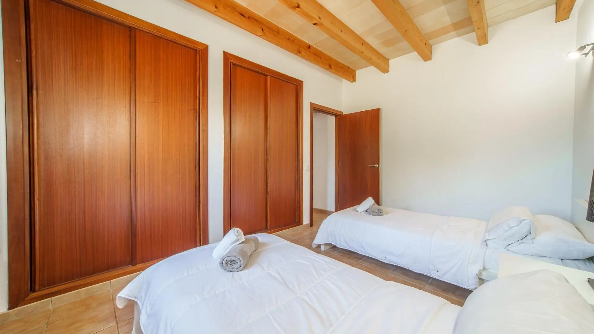 Villa Can Mosca, Garden And Swimming Pool Close To Beach الكوذيا